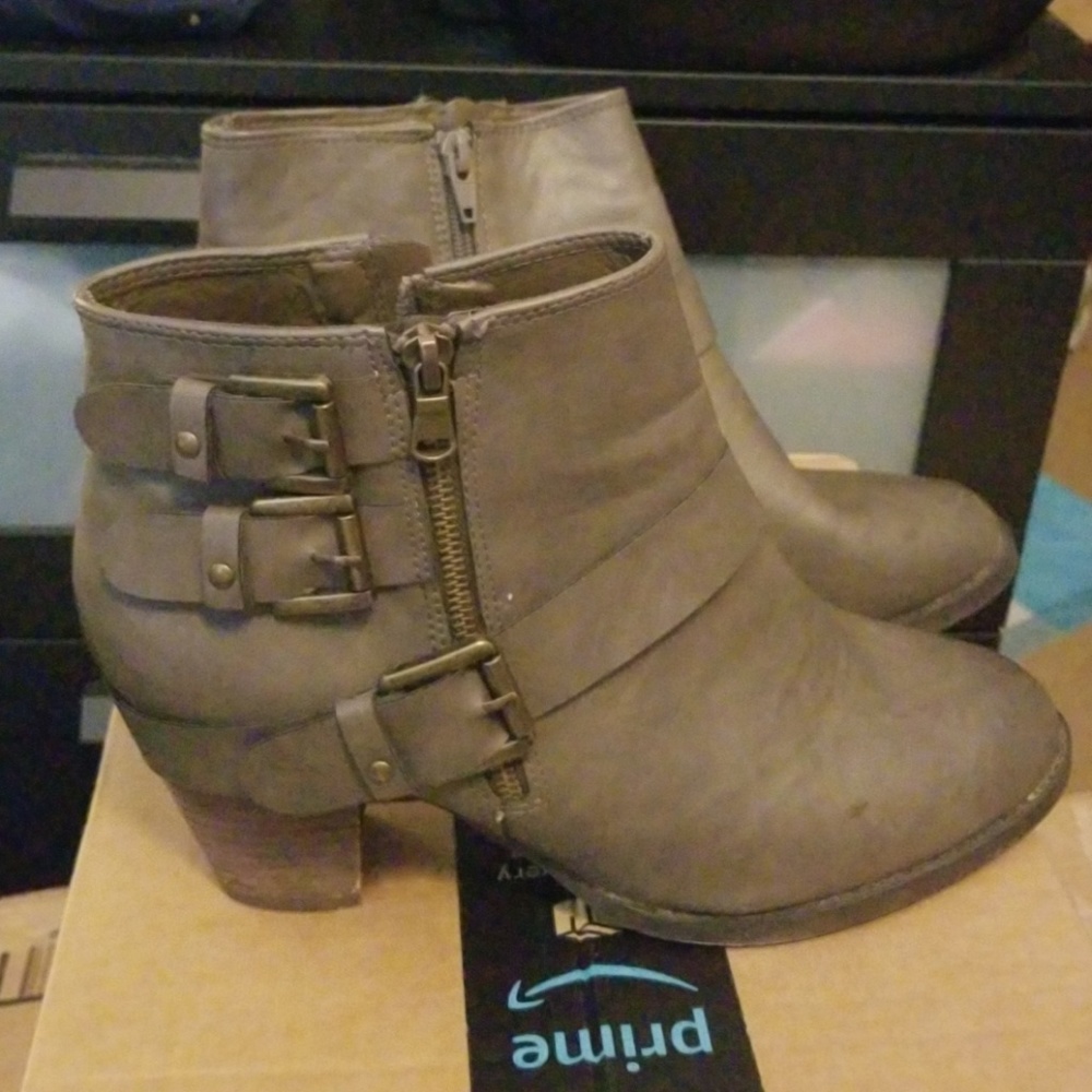 Size 11 Mossimo ankle boots